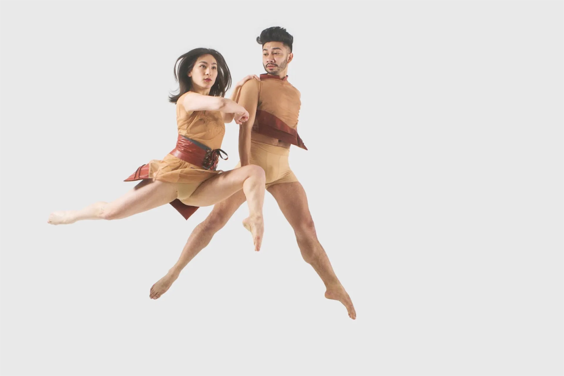 Before You Fly" by choreographer Jessica Chen, featuring dancers Elizabeth Cowperthwaite and Rafael Sanchez. Photo by Vanessa Gonzalez-Bunster.