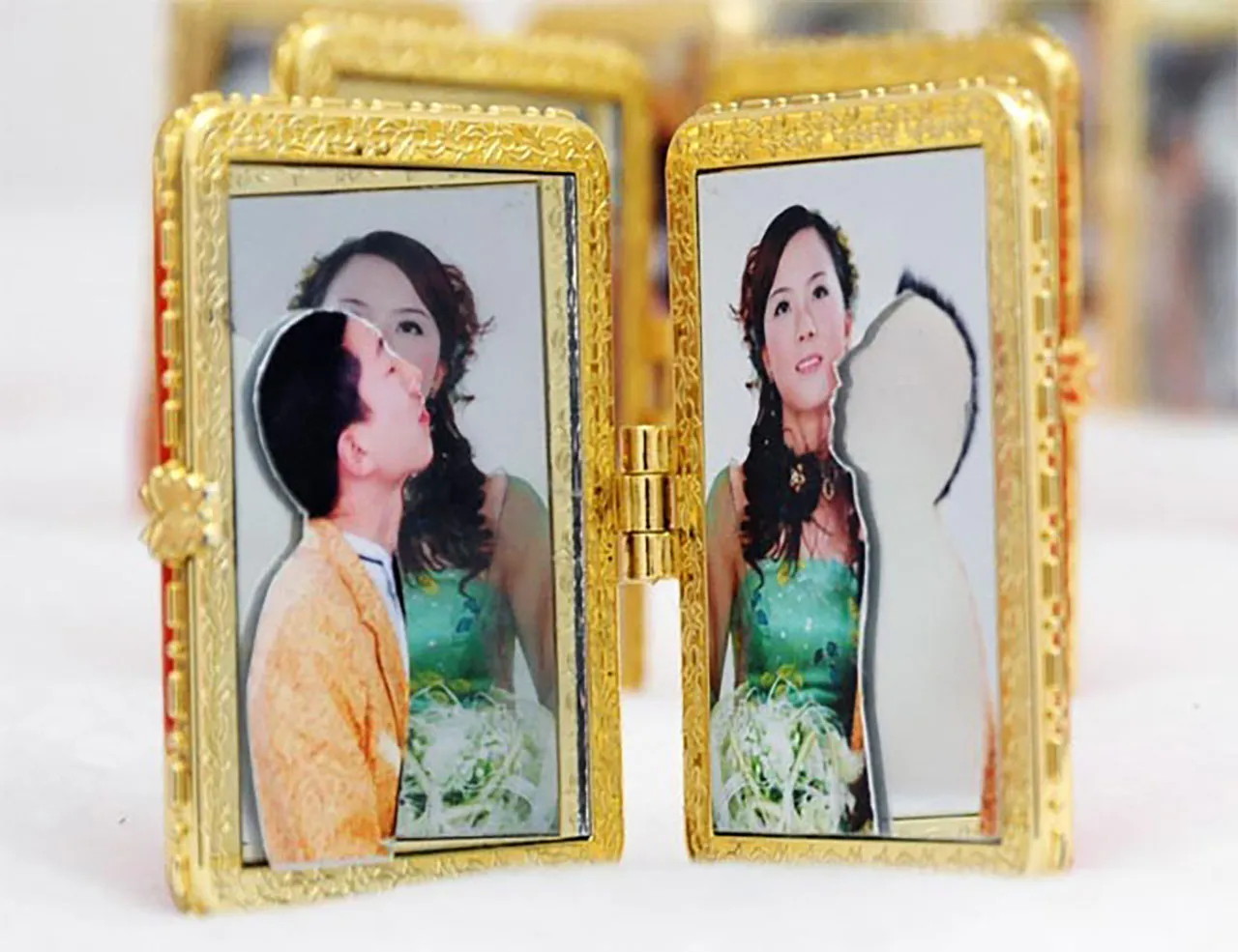 Never Apart, installation, 2009 © Lin Jingjing