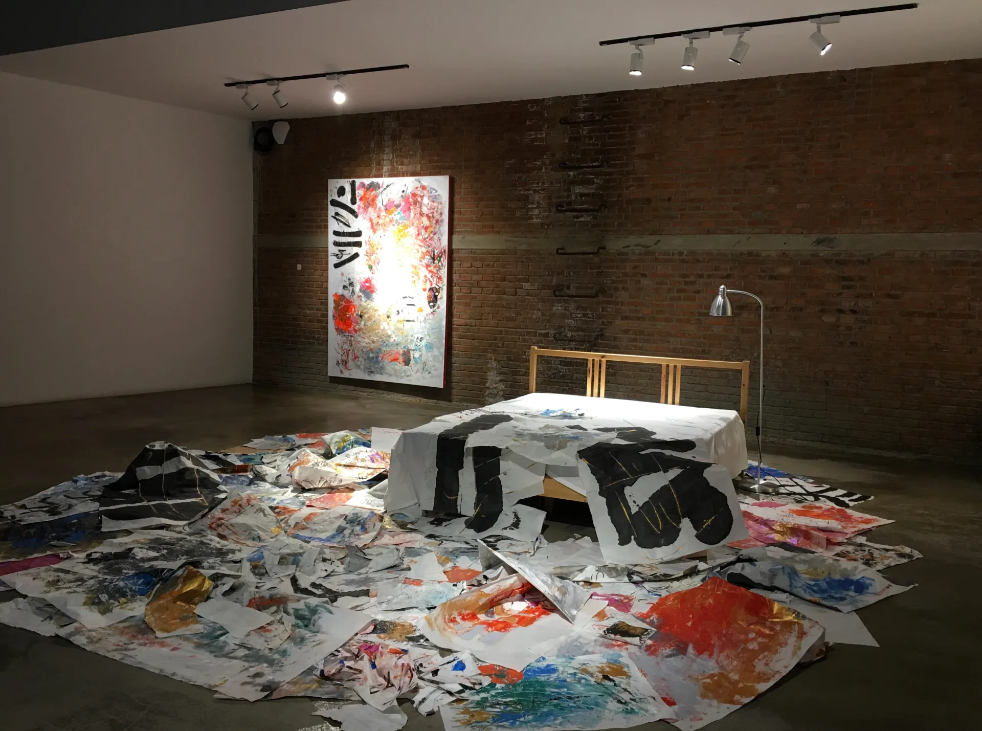 Canal Cheong Jagerroos solo exhibition ‘Awake’ at Being 3 gallery Beijing (2017). Photo courtesy of Being 3 Gallery and the artist