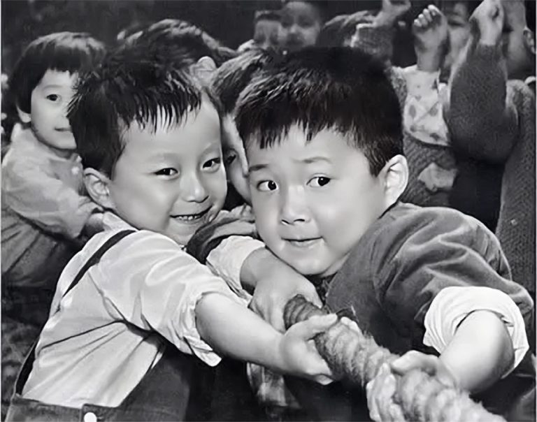 Cultural Revolution propaganda images