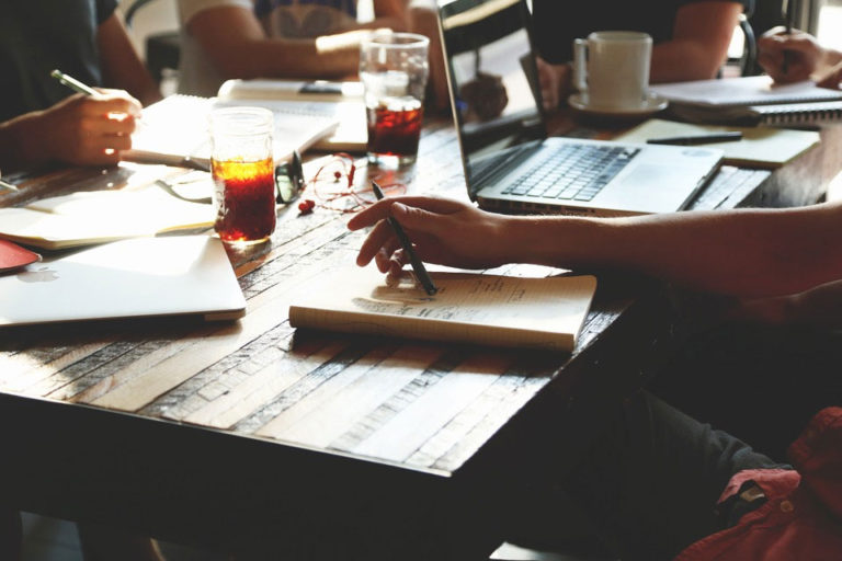 Chinese students pay professional writers to write college application essays