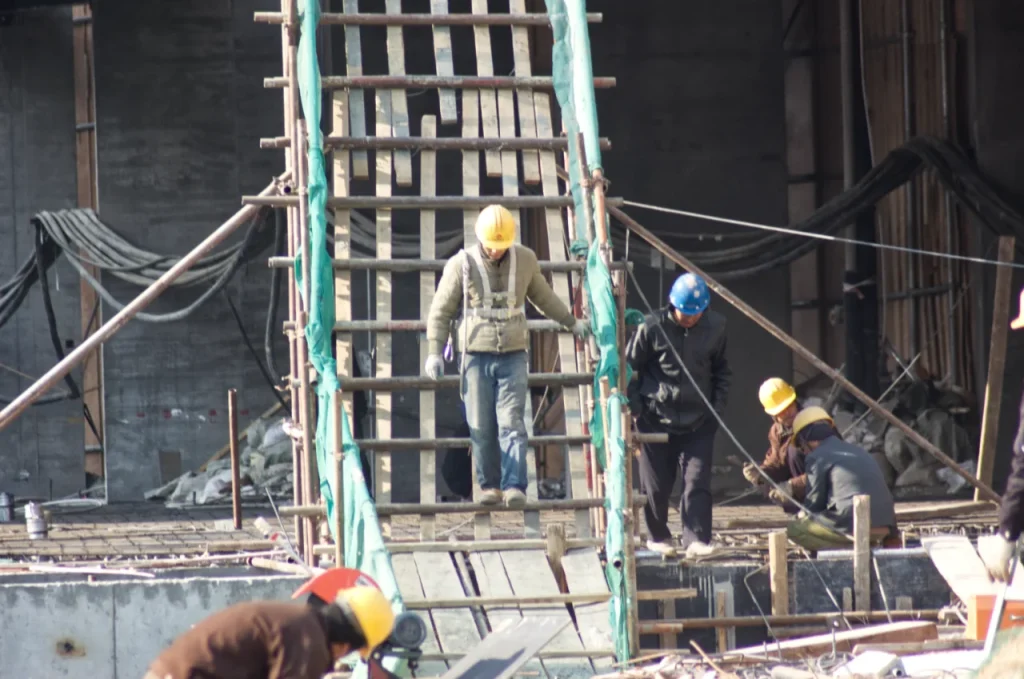 CCTV construction site workers 4