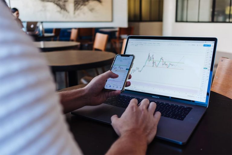 How Do I Get Signals to Trade Forex