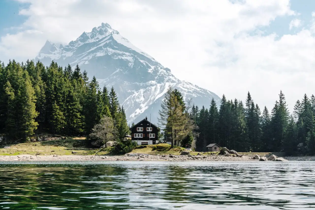 Essential Tips for First-Time Visitors to Switzerland