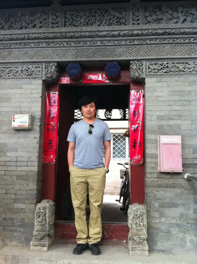 Jackie visits an old hutong house