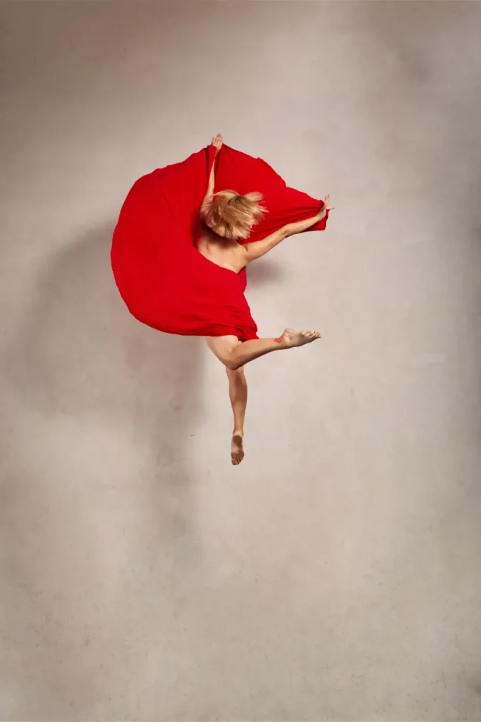 4. NuWa (女媧)_Choreographer Jessica Chen_Dancer Chieh Hsiung_Photographer Vanessa Gonzalez-Bunster