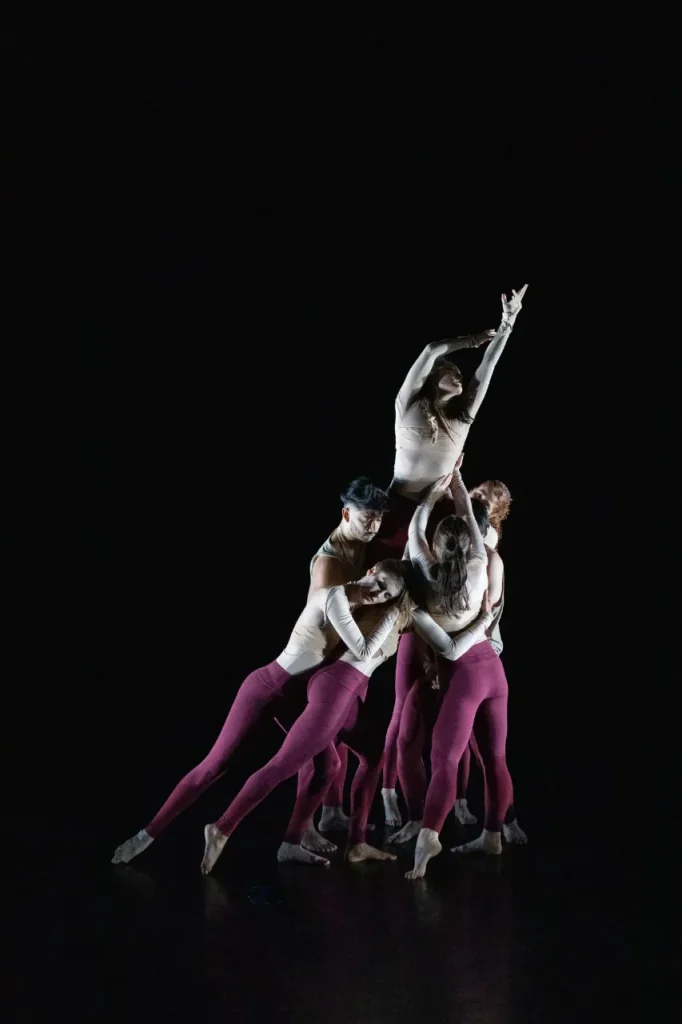 Fibers_Choreographer Jessica Chen_Dancer Elizabeth Cowperthwaite_Rafael Sanchez_Neysha Merced_Erin Hicks_Andy Zhao_Jackie McCreavy_Photo by Vanessa Gonzalez-Bunster