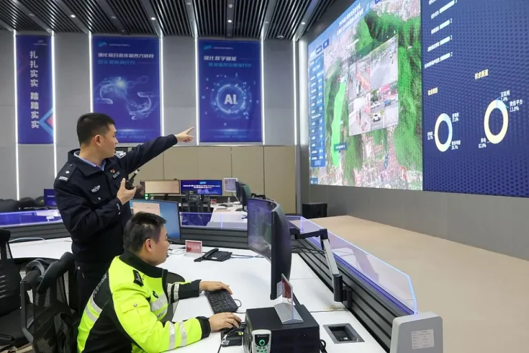 From citizens’ calls to city action_ Inside a Chinese hotline
